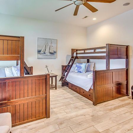 Myrtle Beach House With Hot Tub, Walk To Beach Экстерьер фото