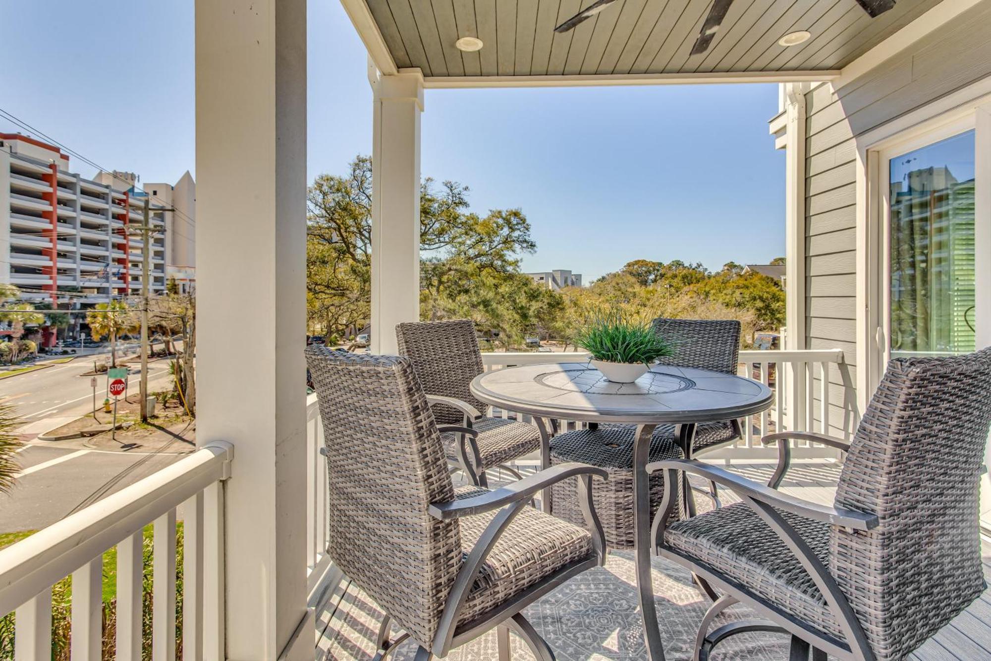 Myrtle Beach House With Hot Tub, Walk To Beach Экстерьер фото